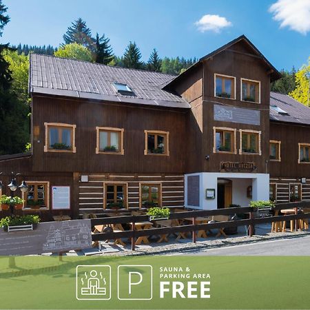 Hotel Hvezda 페츠 포트 스네스코우 외부 사진